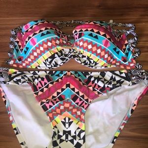 Multi colored print bikini